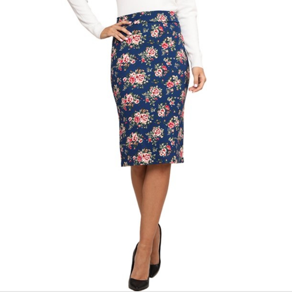 Philosophy  Floral Pencil Skirt with Back Slit - Size 4